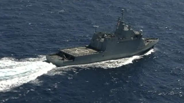 Uno de los barcos que participa en la búsqueda de los militares desaparecidos
