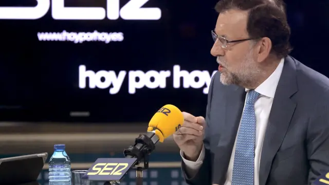 Rajoy durante la entrevista en la SER con 'Hoy por hoy'.