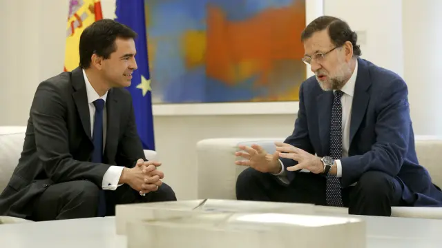 Mariano Rajoy, durante una reunión con el líder de UPyD, Andrés Herzog.