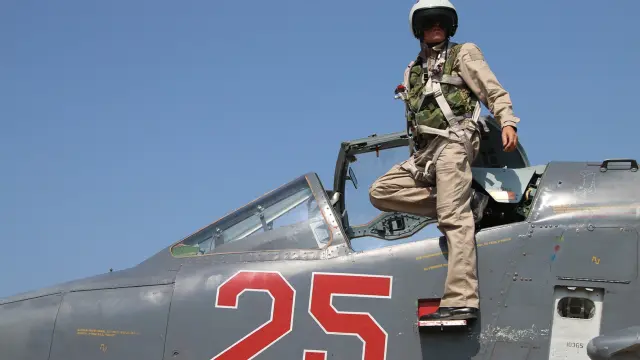 Un piloto ruso, antes de partir a uno de los ataques contra el yihadismo en Siria.