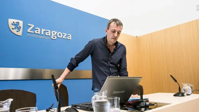 El concejal de Economía del Ayuntamiento de Zaragoza, Fernando Rivarés.