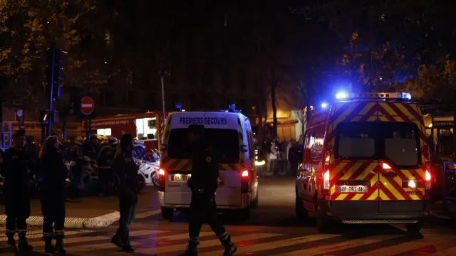 La Policía francesa en el barrio de Saint Denis