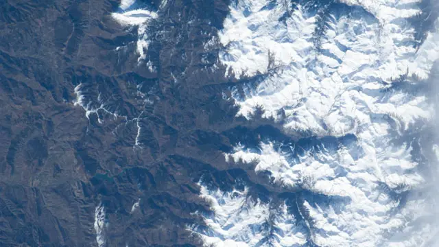 Los Pirineos captados a 400 kilómetros por la ISS