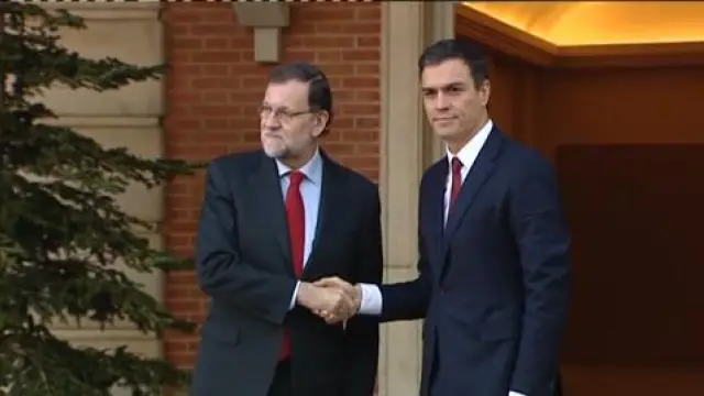 Rostros serios en la primera reunión de Sánchez y Rajoy tras el 20D