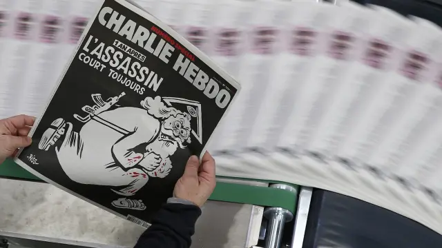 Charlie Hebdo reivindica su supervivencia frente al fanatismo religioso.