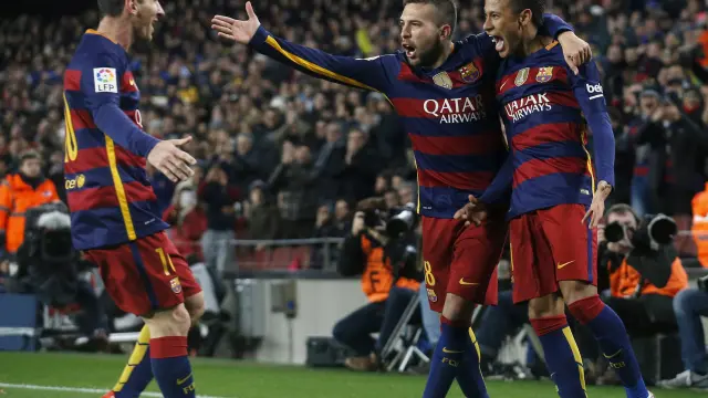 Varios jugadores del FC Barcelona celebran uno de los goles.