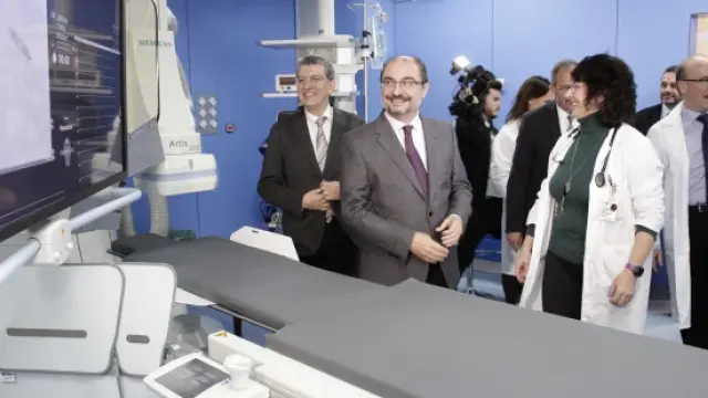 Lambán y Celaya visitaron la nueva Unidad de Arritmias y Electrofisiología del Hospital Miguel Servet.