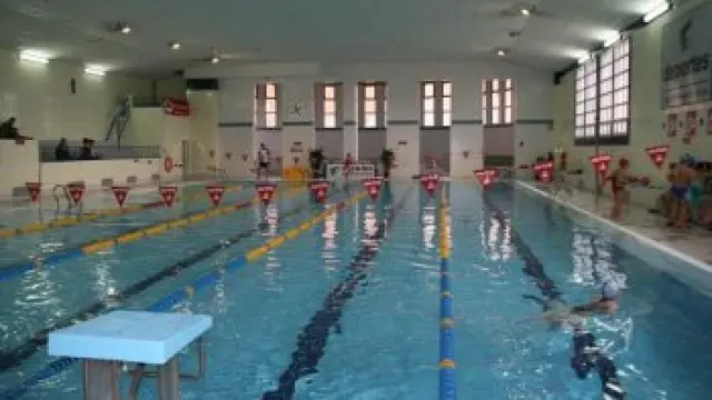 Imagen de archivo de la piscina climatizada de Teruel.