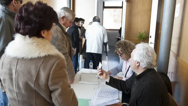 Elecciones en Casetas, en 2012.