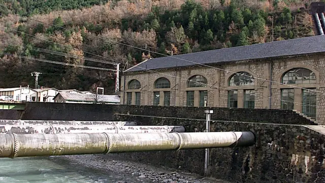 Instalaciones de la central hidroeléctrica de Lafortunada.