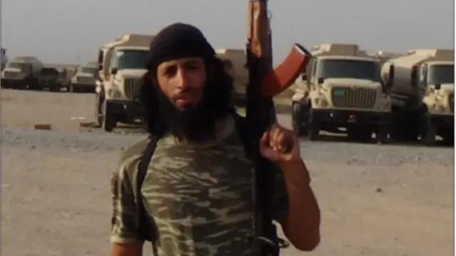 El yihadista británico Jihadi John a cara descubierta