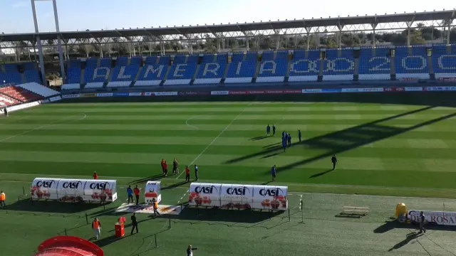 El estadio Juegos del Mediterráneo, poco antes de empezar el partido.