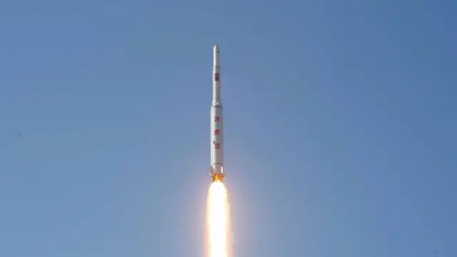 Nuevo desafío de Corea del Norte al poner en órbita un satélite espacial