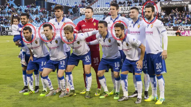 Guitián, de pie a la derecha. Y Culio, Lanzarote, Campins y Ros, primero, segundo, tercero y quinto agachados, de izquierda a derecha, los cinco debutantes en La Romareda en el partido ante el Leganés del sábado pasado.