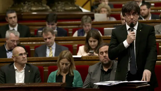Puigdemont durante el pleno de la sesión de control al gobierno catalán.