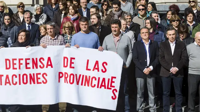 Concentración de trabajadores de la Diputación Provincial de Zaragoza.