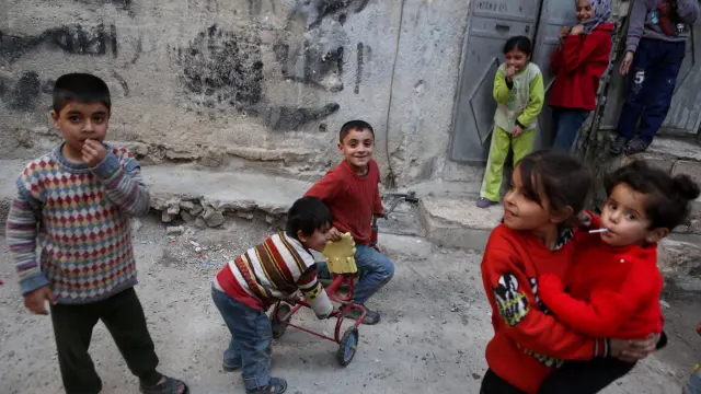 Los niños vuelven a la calle con el alto el fuego en Siria