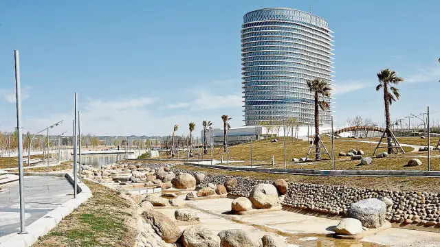 La Torre del Agua seguía cerrada por un litigio entre la Expo y el Ayuntamiento de Zaragoza.