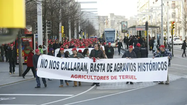 Protesta de agricultores y ganaderos de Teruel en Zaragoza