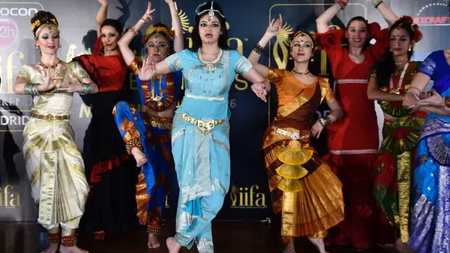 Danzas en la presentación de los Óscar de Bollywood en Madrid