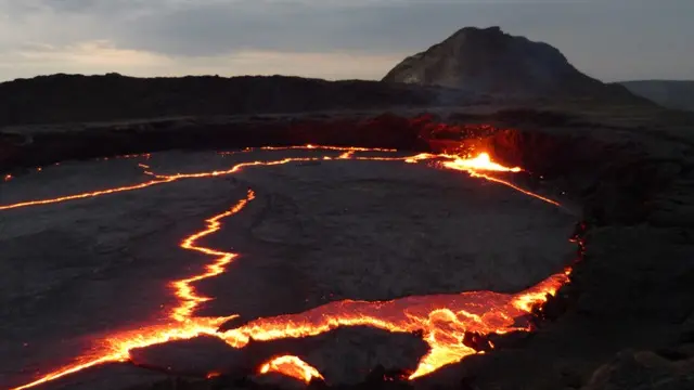 Lago de lava del volcán Erta Ale, en Danakil (Etiopía).