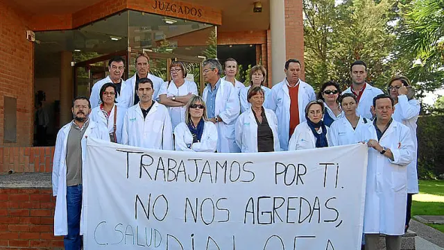 Médicos aragoneses piden tolerancia cero con la violencia en una imagen de archivo