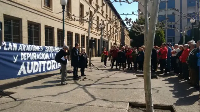 Protesta en Zaragoza contra la privatización del agua y el impuesto de contaminación