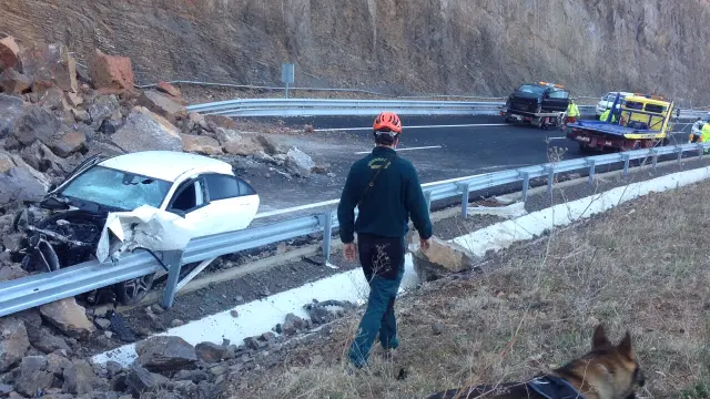 Un desprendimiento de rocas en Monrepós obligó a cortar la vía durante varios meses.