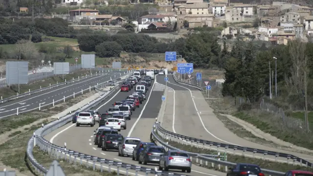Operación salida de Semana Santa en Aragón