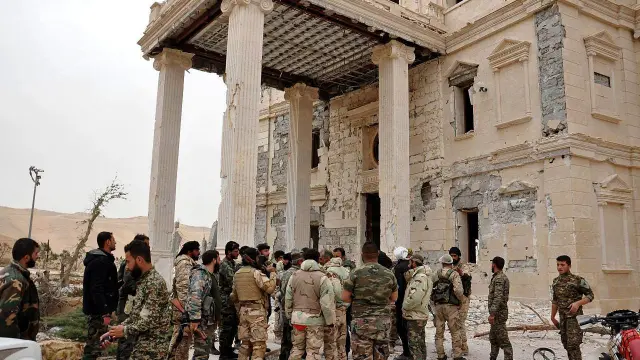 El Ejército sirio recupera la ciudad de Palmira.