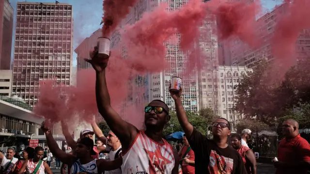 Río de Janeiro defiende en las calles a Dilma.