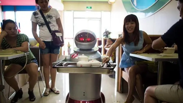 Los restaurantes despiden a sus camareros robot