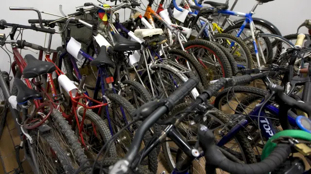 Bicicletas robadas, expuestas en dependencias de la Policía Nacional.