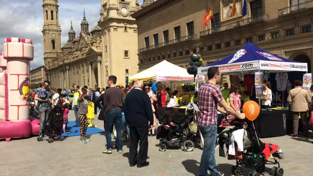 La asociación española del Síndrome de Wolf-hirschhorn se da a conocer en la plaza del Pilar.