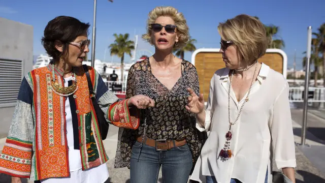 Belén Rueda, junto a María Pujalte y Beatriz de la Gándara, en el festival de cine de Málaga.