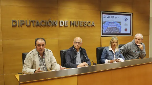 Imagen del acto de presentación de la prueba en Huesca.