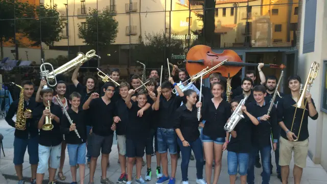 En la foto, Jazz for Kids, los alumnos de la única Escuela de Jazz que hay en Aragón dirigida por Dani Escolano.