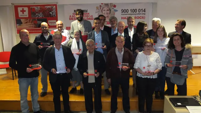 Socios y empresas homenajeados por Cruz Roja en Huesca.