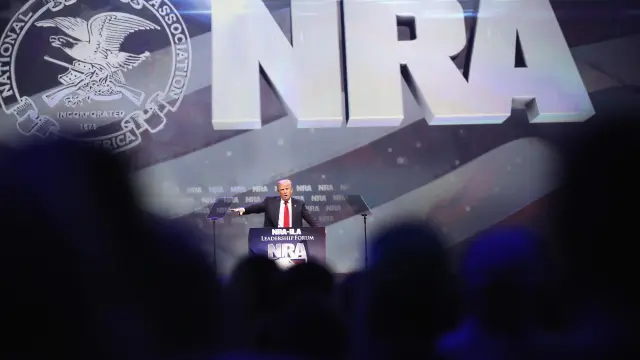 Trump en un acto de la Asociación Nacional del Rifle (NRA)
