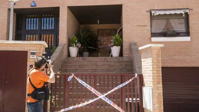 El apuñalamiento se produjo en esta vivienda de la urbanización el 20 de junio de 2015.