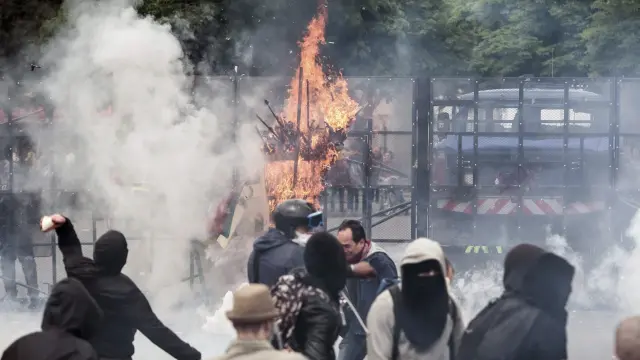 Disturbios en las protestas contra la reforma laboral en París.