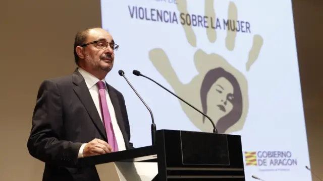 Javier Lambán inaugura una jornada formativa sobre violencia de género para la Policía Local.