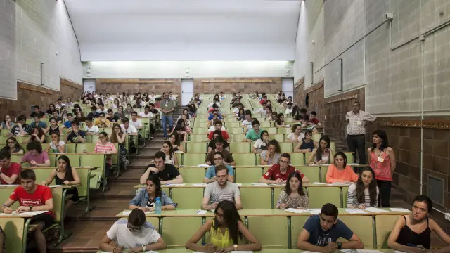 Examen de selectividad, en junio del año pasado, en la Facultad de Derecho de Zaragoza.