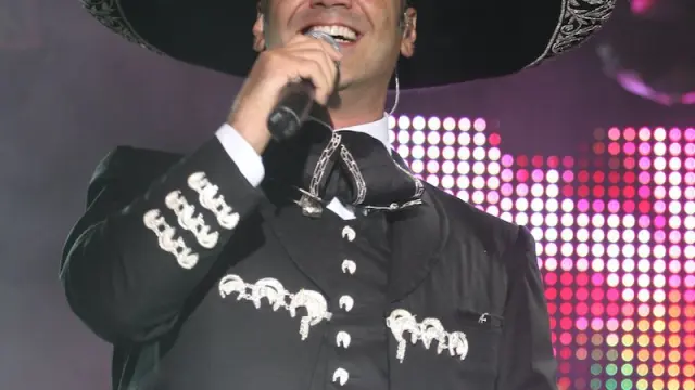Alejandro Fernández en un concierto.