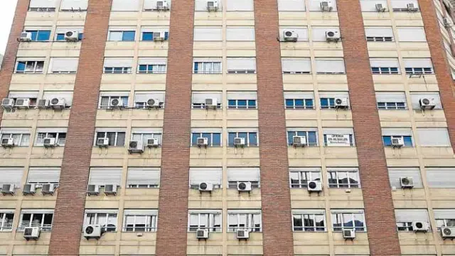 Estética urbana, ¿qué se puede instalar en una fachada?