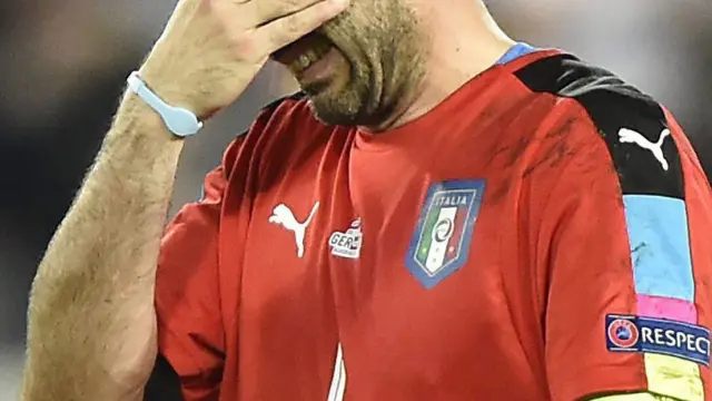 Buffon abandonó entre lágrimas el terreno de juego tras la derrota ante Alemania