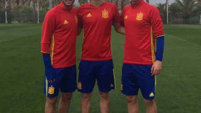 Morlanes, Millán y Subías, con la Selección española Sub-17.