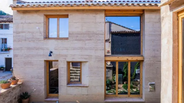 ?Una casa de tapial en Ayerbe, entre los 40 finalistas del Terra Award 2016