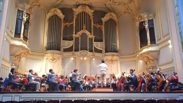 Ensayo de la Orquesta Sinfónica de Hamburgo antes del concierto para los refugiados.