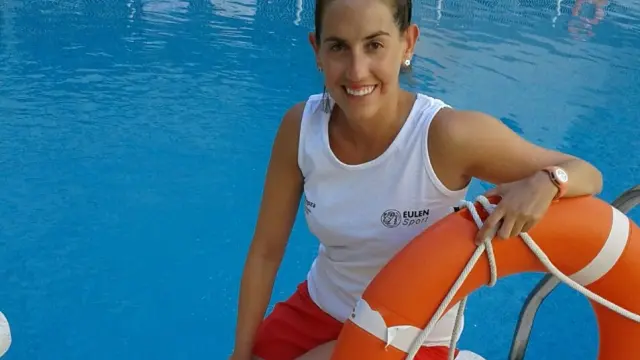 Paula Esteban, en la piscina de Valdefierro